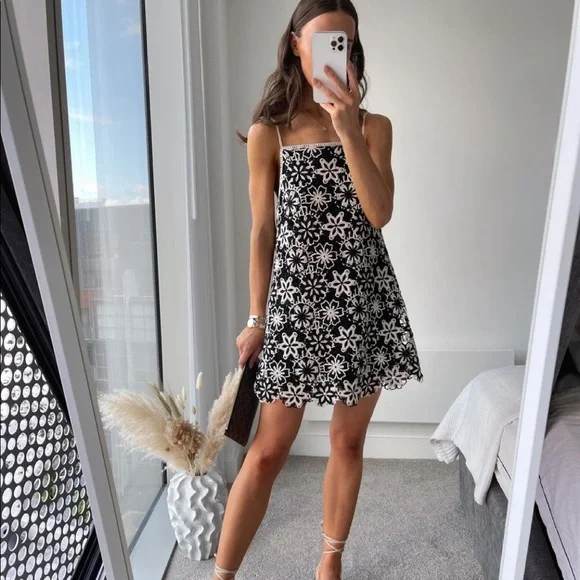 ZARA【NEW】CROCHET MINI DRESS ZW COLLECTION ZW COLLECTION CROCHET MINI DRESS - Beige | ZARA United States